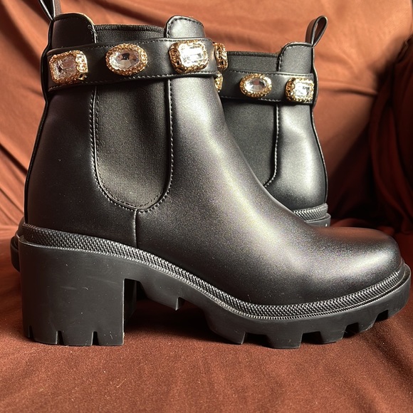 Steve Madden Women's Amulet Ankle Boot - Picture 7 of 11